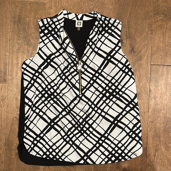 Anne Klein Black and White Graphic Sleeveless Blouse - Picture 1 of 4